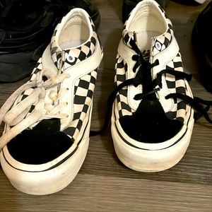 The lace is kind of dirty but I’ll fix it